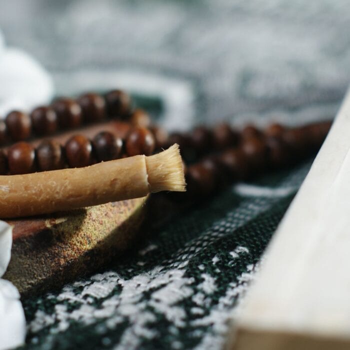 Sunnah Kayu Sugi: Kelebihan dan Cara Menggunakannya